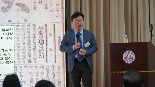 [서울=뉴시스] 지난 9일 개최된 세종포럼에서 민태기 박사가 강연을 하고 있다.  (사진=세종대 제공) *재판매 및 DB 금지