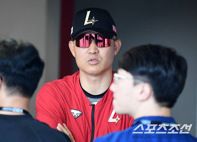 26일 인천 SSG랜더스필드에서 열린 SSG와 한화의 경기. 기자들의 질문에 답하고 있는 SSG 이숭용 감독. 인천=송정헌 기자songs@sportschosun.com/2024.05.26/