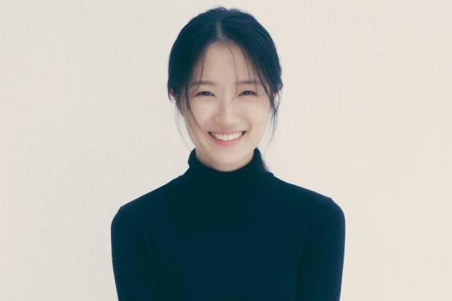 배우 김혜윤. 아티스트컴퍼니