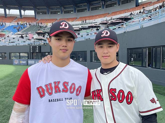 ▲덕수고 김태형(왼쪽)과 정현우 ⓒ목동, 최민우 기자