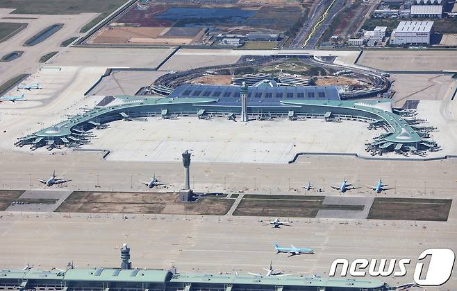 인천국제공항 제2여객터미널 전경. (인천공항공사 제공)(사진은 기사 내용과 무관함) / 뉴스1 ⓒ News1