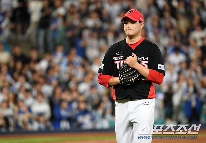 9일 대구 삼성라이온즈파크에서 열린 삼성 라이온즈와 KIA 타이거즈의 경기. 8회말 역전을 허용한 KIA 최지민의 표정이 어둡다. 대구=박재만 기자 pjm@sportschosun.com/2024.05.09/