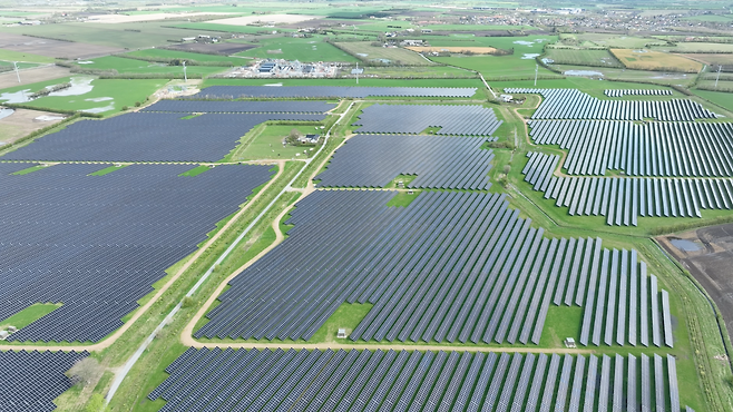 덴마크 카쇠 지역에서 유러피언에너지가 운영중인 태양광발전소. 출처 : 덴마크 영상 공동취재단
