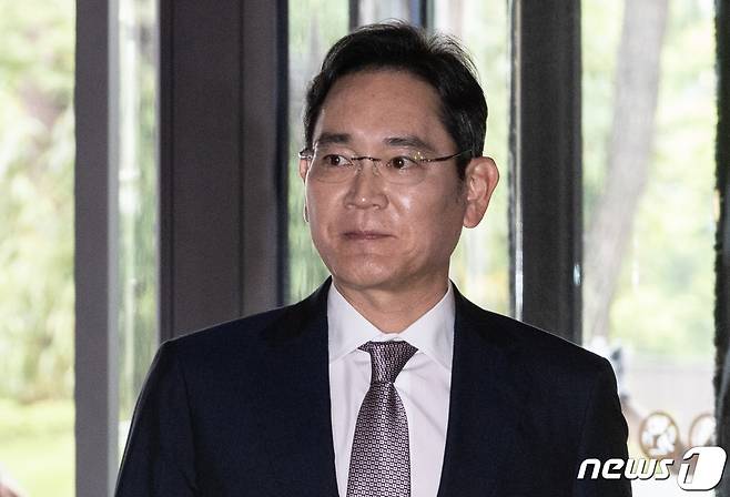 이재용 삼성전자 회장이 1일 오후 서울 중구 신라호텔에서 열린 2023 삼성호암상 시상식에 참석하고 있다. 2023.6.1/뉴스1 ⓒ News1 이재명 기자