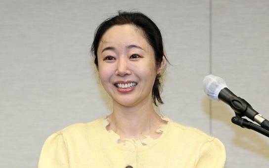 어도어 민희진 대표가 31일 오후 서울 중구 한국프레스센터에서 두 번째 기자회견을 열고 이날 오전 열린 어도어 임시주주총회와 관련한 입장을 발표하고 있다. 연합뉴스