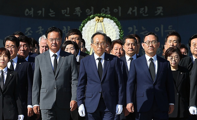 국민의힘 제22대 국회의원들이 3일 오전 서울 동작구 국립 서울 현충원을 참배하고 있다. / 사진=연합뉴스