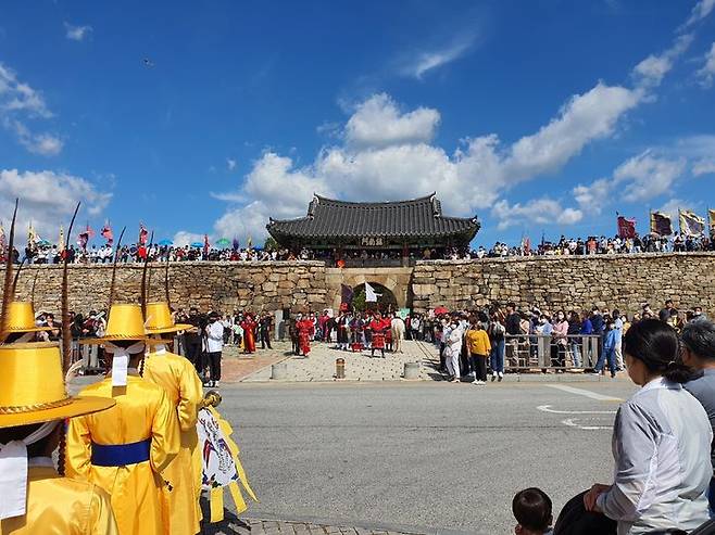 [서산=뉴시스] 지난 2022년 9월 서산해미읍성축제에서 재현한 태종대왕 강무 행렬 모습. (사진=뉴시스 DB). photo@newsis.com *재판매 및 DB 금지