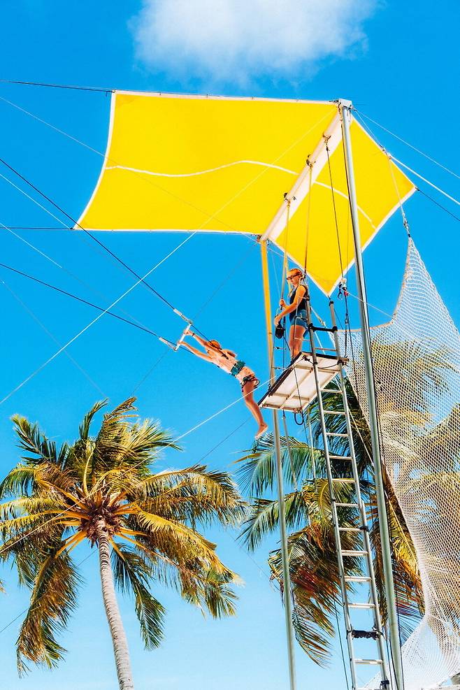 카니의 최고인기 액티비티, 공중그네