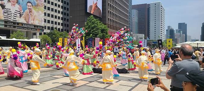 서울 청계광장서 경산자인단오제 홍보 [경산시청 제공.재판매 및 DB 금지]