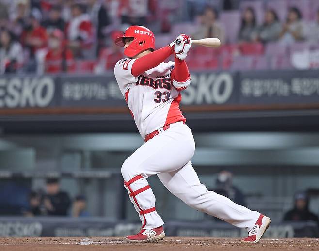 ▲ KIA는 이날 박찬호(유격수)-이창진(좌익수)-김도영(3루수)-나성범(지명타자)-이우성(우익수)-김선빈(2루수)-소크라테스(중견수)-변우혁(1루수)-김태군(포수) 순으로 타순을 짰다.&nbsp; 상대 선발 좌완 김진욱에 맞서 변우혁이 선발 출전한다. ⓒKIA타이거즈