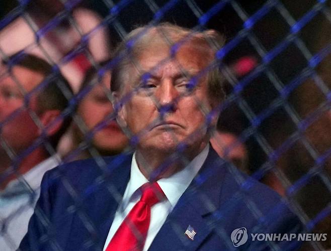 UFC 경기장 찾은 트럼프 전 미국 대통령 [로이터·USA투데이=연합뉴스 자료사진. 재판매 및 DB 금지]