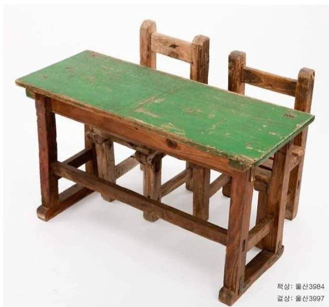 학교 다닐 때 책상 무슨 스타일이었음?