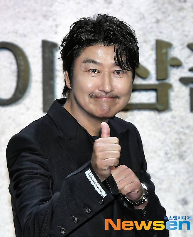 디즈니+ 16부작 드라마 ‘삼식이 삼촌’에서 회당 출연료 7억원을 받은 것으로 알려진 송강호(뉴스엔DB)