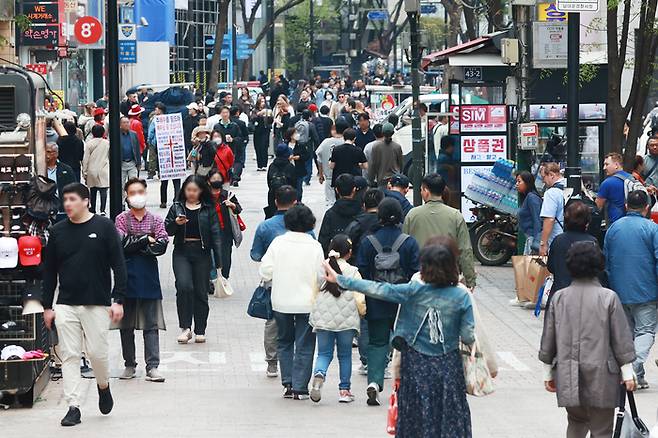 서울 중구 명동 거리. [사진 = 연합뉴스]