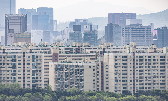 The New Hyundai Apartment Complex 12, located in Gangnam District, southern Seoul, is scheduled for redevelopment. [NEWS1]