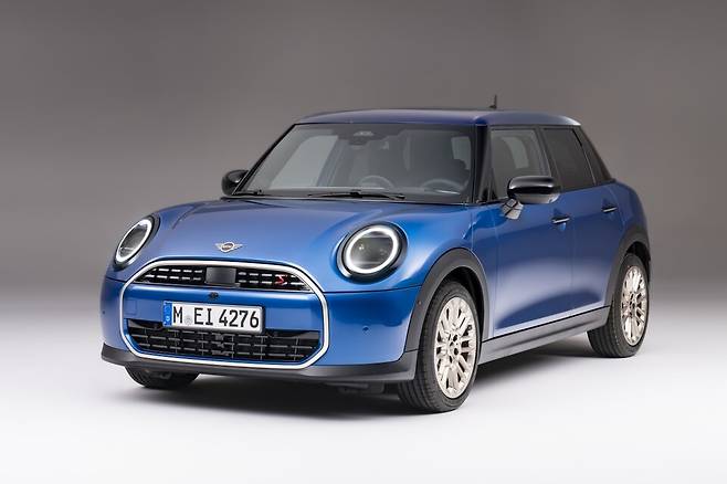 사진 : 신형 미니 쿠퍼 5도어