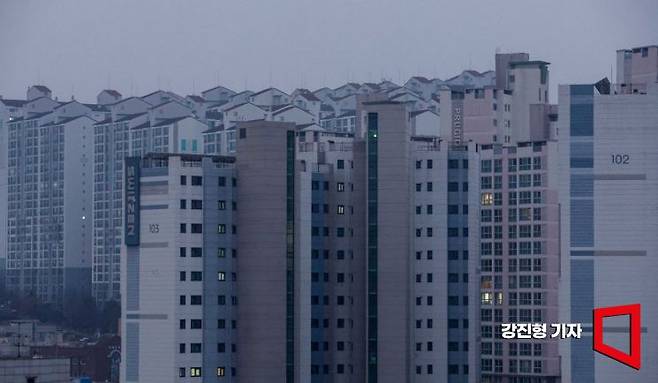 5일 서울 용산구에서 바라본 아파트. 사진=강진형 기자aymsdream@