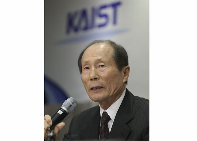 고인이 된 정문술 KAIST 전 이사장이 지난 2014년 KAIST 기부금 양정식에서 인사말을 하고 있다. 연합뉴스 제공.