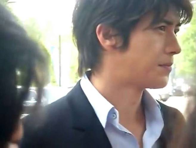 d3db1df41469ec4f42fd32ff16f234b8.jpg 배우 고수 실물 느낌.jpg