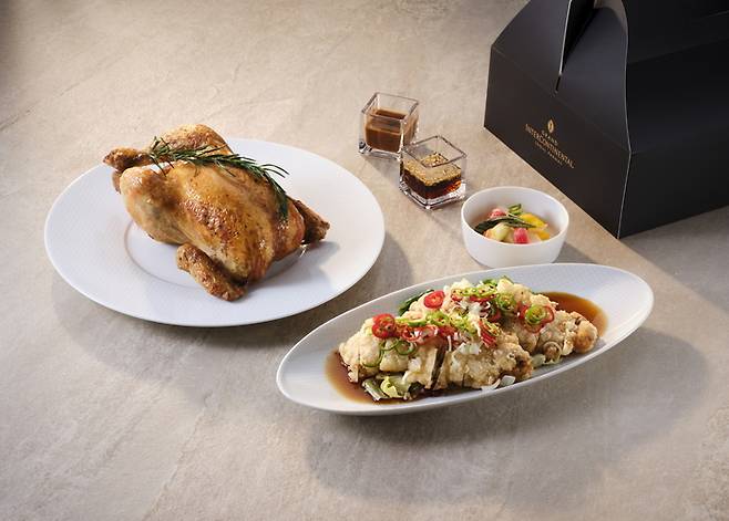 그랜드 인터컨티넨탈 서울 파르나스 프리미엄 로스트 치킨 & 유린기 세트.[사진제공=파르나스호텔]