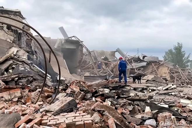 2023년 8월 러시아 모스크바에서 약 56㎞ 떨어진 세르기에프 포사드에 있는 군수공장이 폭발한 모습. / AFP=뉴스1