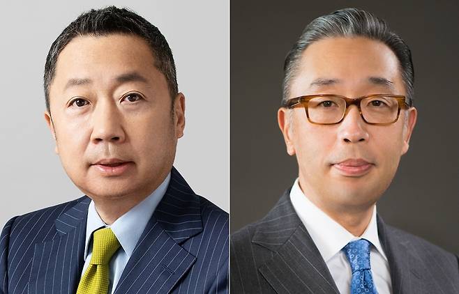 박정원(왼쪽) 두산그룹 회장과 박지원 두산 부회장 [두산 제공]