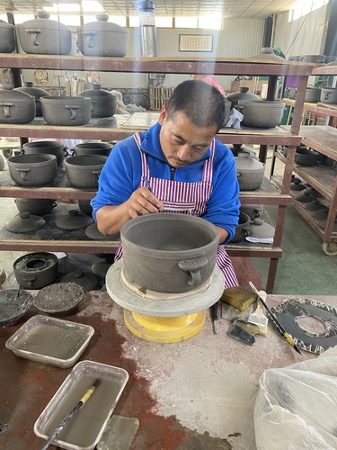 Yinan "Animal Fat Ancient Pottery"