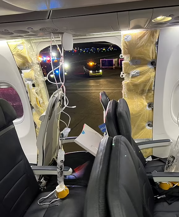 지난 1월 5일 보잉 737 맥스 기종의 항공기에서 비행 중 문이 떨어져 나가는 아찔한 사고가 발생했다. 이후 보잉 기종에서는 크고 작은 안전사고가 잇따랐다
