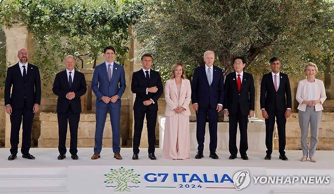 G7 정상회의에 참가한 각국 정상들 [AFP 연합뉴스 자료사진. 재배포 및 DB 금지]