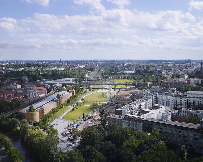 시민 참여로 지켜내고 만든 글라이스드라이에크 공원. 베를린 남북 녹지축의 연결 고리다. 사진 아틀리에 로이들
