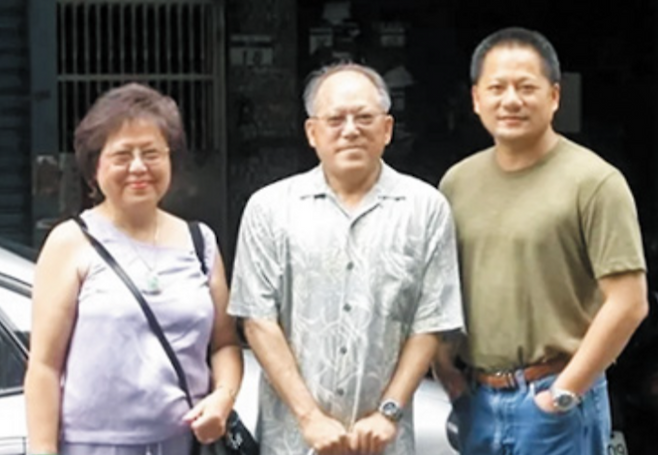 젠슨 황이 대학원생 시절 부모님과 찍은 모습. [사진출처 = 엔비디아]