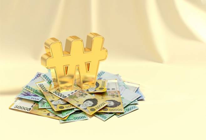 한 유튜버가 예식장에서 밥을 안 먹는 대신 축의금을 적게 내면 안 되냐고 한 말이 누리꾼들의 공감을 얻고 있다. /사진=이미지투데이