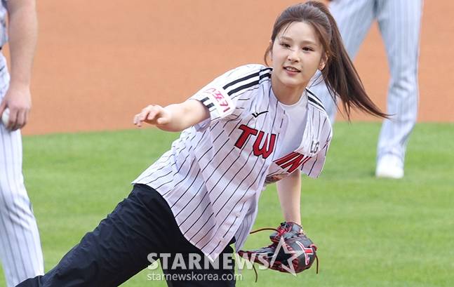 [포토] 박하얀 '피지컬 100으로 뿌렸다'