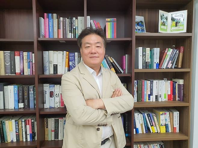 하춘욱 씨앤투스 대표가 한국경제신문과 인터뷰 후 자신감 있는 포즈를 취하고 있다. 윤현주 기자