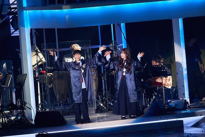 케이스포돔에 입성한 악뮤(AKMU)의 10주년 콘서트 [YG엔터테인먼트 제공]