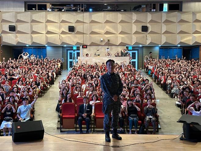 대전교육연수원(원장 이상호)이 6월&nbsp;19일 이국종&nbsp;국군대전병원장을 초청해 '명강연 콘서트(3기)'를 개최했다. ⓒ 대전시교육청