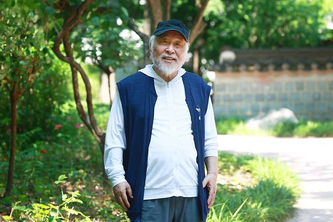 연합뉴스와 인터뷰하는 가수 김도향 (서울=연합뉴스) 진연수 기자 = 가수 김도향이 연합뉴스와의 인터뷰에 앞서 포즈를 취하고 있다. 2024.6.20 jin90@yna.co.kr