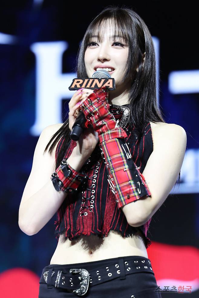 세 번째 미니음반 '러브 오어 헤이트'(LOVE or HATE) 쇼케이스에 참석한 그룹 하이키(H1-KEY) 리이나. ⓒ이혜영 기자 lhy@hankooki.com