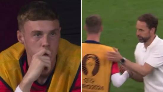 잉글랜드가 21일(한국시간) 독일 프랑크푸르트 암마인에 있는 프랑크푸르트 아레나에서 열린 덴마크와의 유럽축구연맹(UEFA) 유로 2024 C조 2차전에서 1-1로 무승부를 거뒀다. 프리미어리그 22골 11도움으로 에당 아자르에 이어 20골-10도움을 기록한 최초의 선수가 된 콜 팔머는 두 경기 연속 벤치를 지키며 가레스 사우스게이트 감독과 불화의 기류가 감지됐다. 스포츠바이블