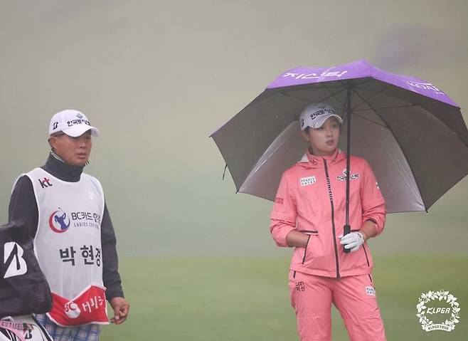 [서울=뉴시스]KLPGA 투어 박현경. (사진=KLPGA 투어 제공)