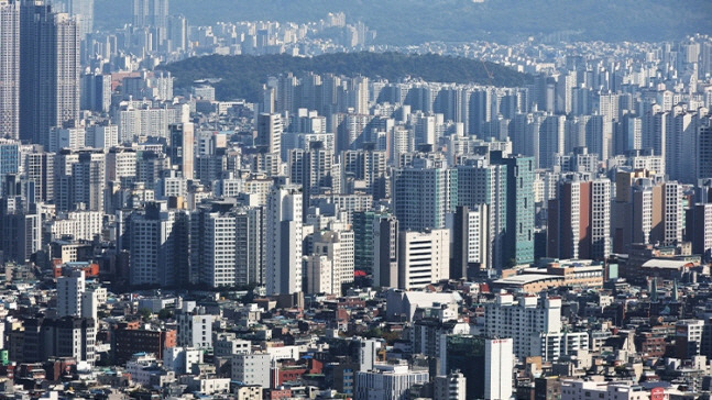 서울 남산에서 바라본 아파트 밀집지역 전경. 연합뉴스