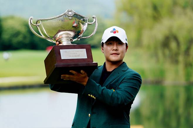 코오롱 제66회 한국오픈에서 우승한 김민규(사진=대회조직위 제공)