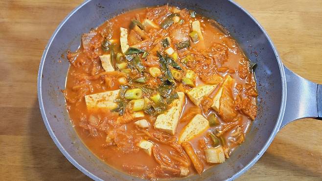 20240624_202713.jpg 저녁은 김치찌개에 한잔