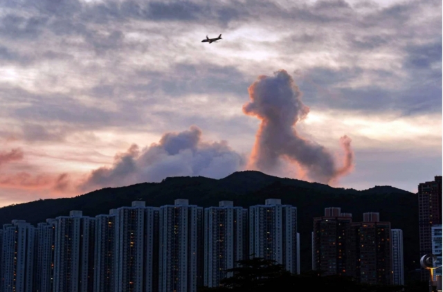 지난 20일 홍콩에서 촬영된 강아지 모양 구름. 홍콩기상청 페이스북