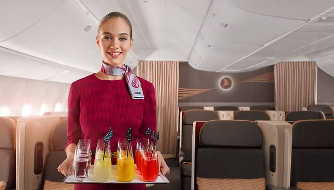 터키항공 승무원의 미소