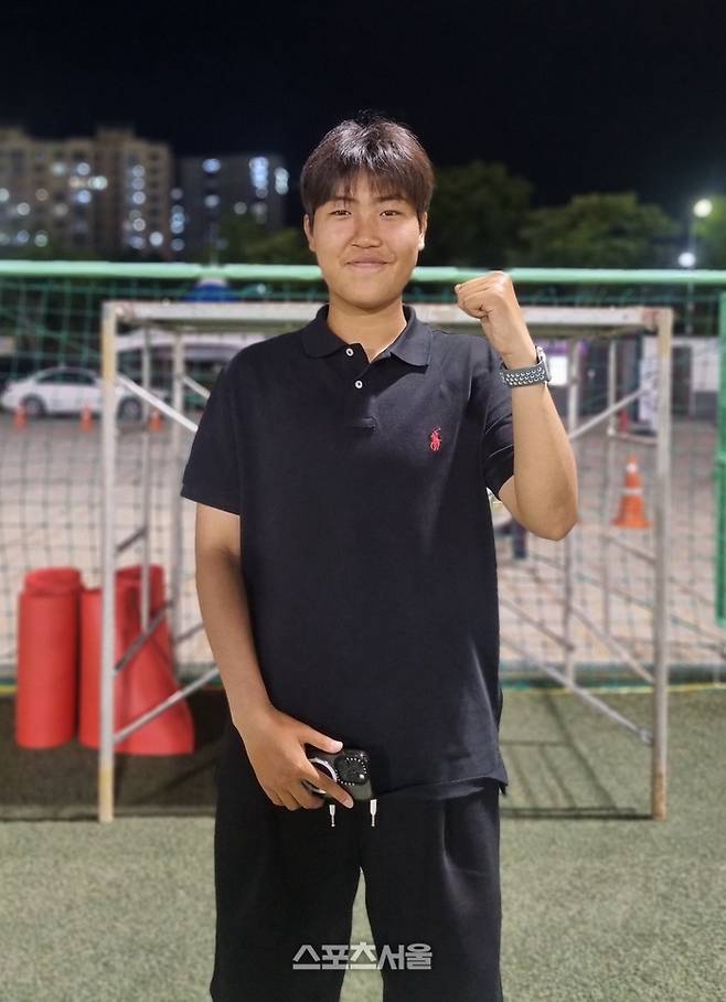 박제아가 본지와 인터뷰 후 포즈를 취하고 있다. 합천 | 박준범기자