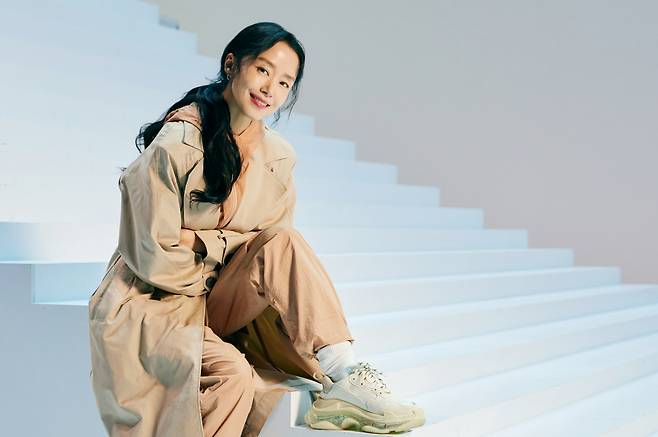 Jeon Do-yeon stars as Song Do-young in LG Arts Center's production of "The Cherry Orchard." (Studio AL, LG Arts Center)