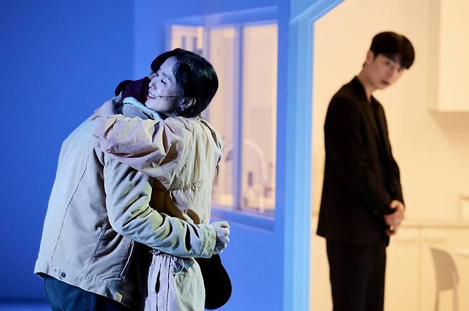 Jeon Do-yeon (center) stars as Song Do-young in LG Arts Center's production of "The Cherry Orchard." (Studio AL, LG Arts Center)