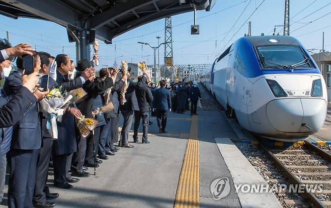 KTX, 동해까지 연장 운행 [연합뉴스 자료사진]