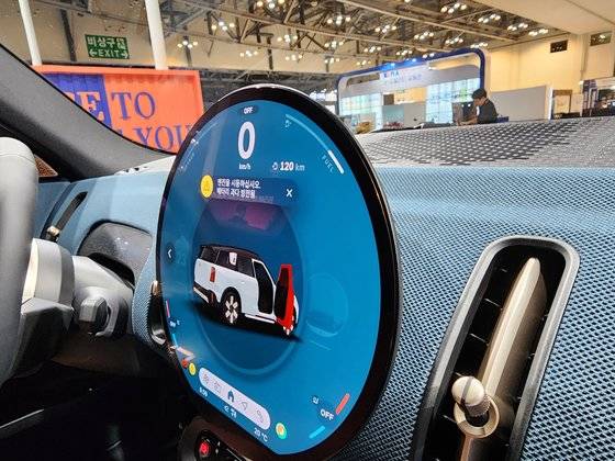 미니는 뉴 올-일렉트릭 MINI 쿠퍼, 뉴 올-일렉트릭 컨트리맨과 함께 가솔린 모델인 뉴 MINI 쿠퍼와 뉴 MINI 컨트리맨을 선보였다. 박영우 기자